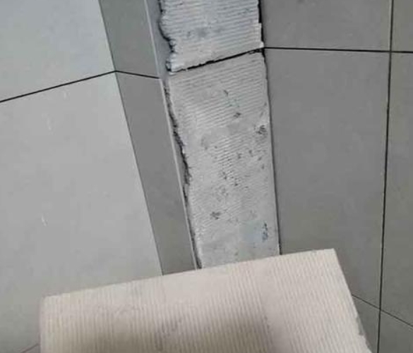 北流瓷砖空鼓维修公司分享下厨房瓷砖脱落的补救措施。